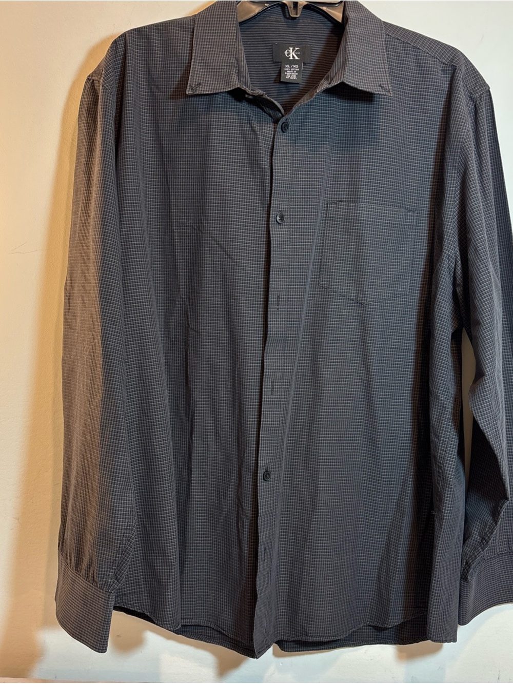 Calvin Klein Men's Button-Up Shirt in Charcoal Microcheck. 697
